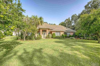 5120 Cedar St, House other with 3 bedrooms, 2 bathrooms and 2 parking in Gulf Breeze FL | Image 3