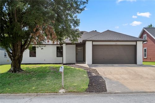 215 Winesap Ln, Bentonville, AR, 72712-6742 | Card Image