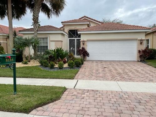 8164 Alberti Dr, Lake Worth, FL, 33467-7090 | Card Image