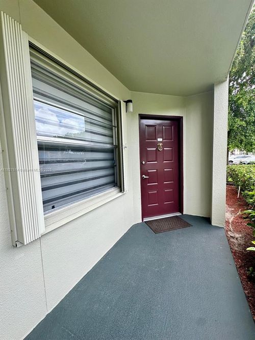 apt-114f-1300 Sw 130th Ave, Pembroke Pines, FL, 33027-6825 | Card Image
