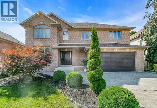 3741 Inglewood Ave, Windsor, ON, N9E4P4 | Card Image