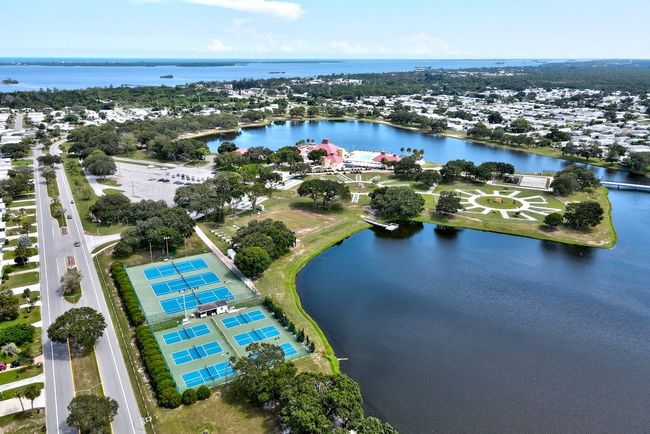 449 Egret Cir, House other with 2 bedrooms, 2 bathrooms and null parking in Barefoot Bay FL | Image 34