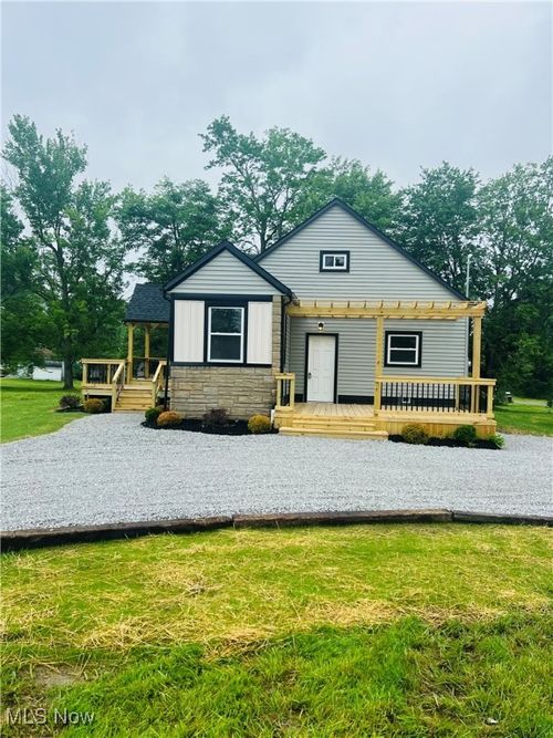 6201 Peck Rd, Ravenna, OH, 44266-8859 | Card Image