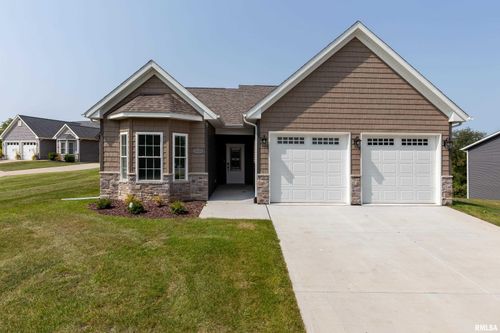 5120 Pandit Dr, Bettendorf, IA, 52722-1255 | Card Image