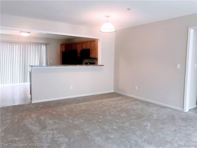 28476 Carlton Way Dr, Condo with 2 bedrooms, 2 bathrooms and null parking in Novi MI | Image 5