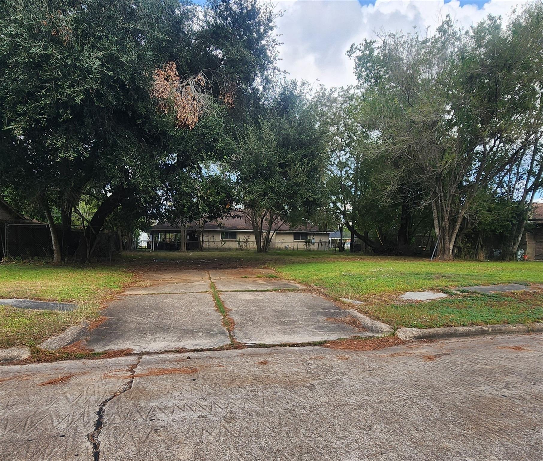 Land in Houston 4