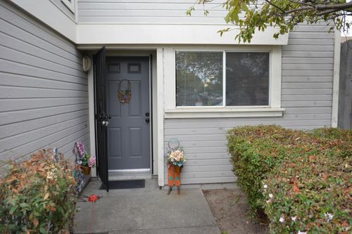 57 Bissell Way, Richmond, CA, 94801-3101 | Card Image