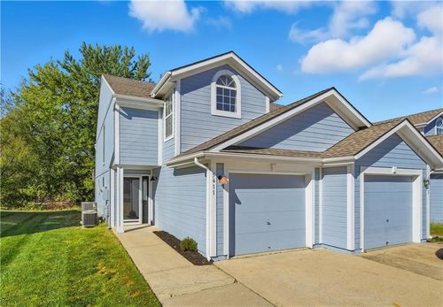 5611 Nw Plantation Ln, Lee's Summit, MO, 64064-1685 | Card Image