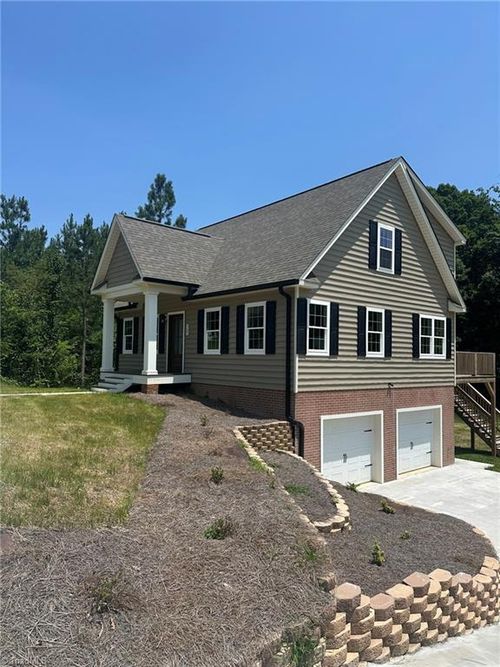 725 Jes Wes Ln, Lexington, NC, 27295-0837 | Card Image