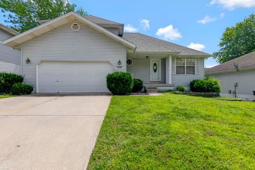 5590 S Aaron Ave, Springfield, MO, 65810-2045 | Card Image