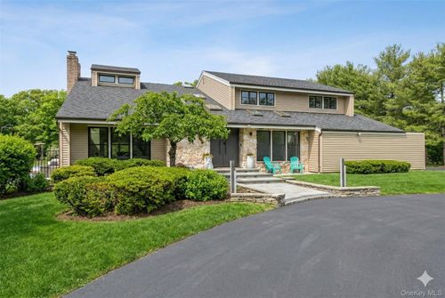 45 Carriage Ct, Syosset, NY, 11791-3044 | Card Image