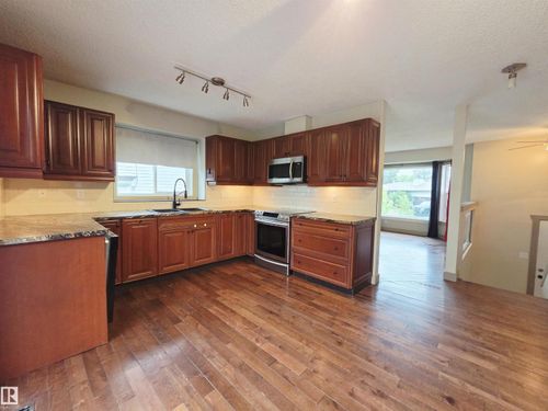 114 Westbourne Rd, Spruce Grove, AB, T7X1R6 | Card Image