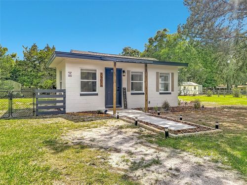 16116 Wallace St, Umatilla, FL, 32784-9299 | Card Image