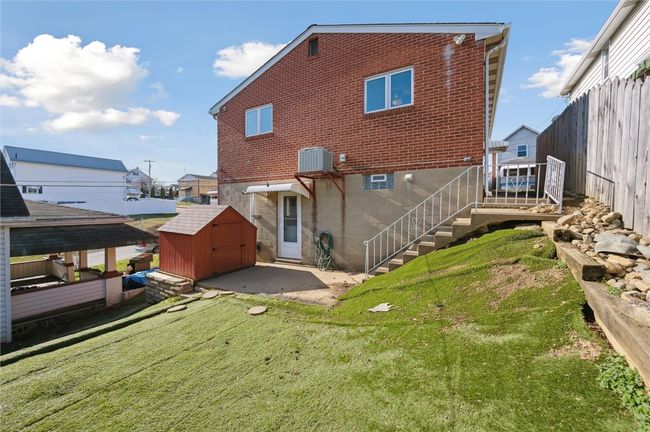 502 Sycamore St, House other with 3 bedrooms, 2 bathrooms and 2 parking in Vandergrift PA | Image 35