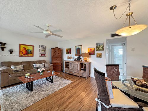 apt-o224-5300 Washington St, Hollywood, FL, 33021-7732 | Card Image