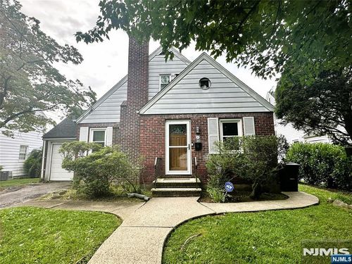 40 Golf Court, Teaneck, NJ, 07666 | Card Image