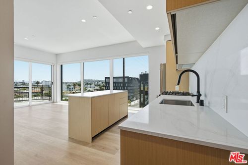 505-3555 Overland Avenue, Los Angeles, CA, 90034 | Card Image