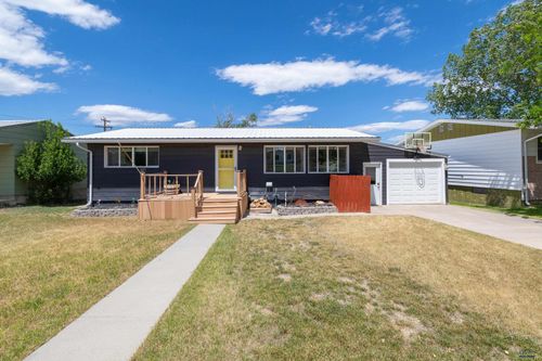 e-street-1004 E St, Edgemont, SD, 57735 | Card Image