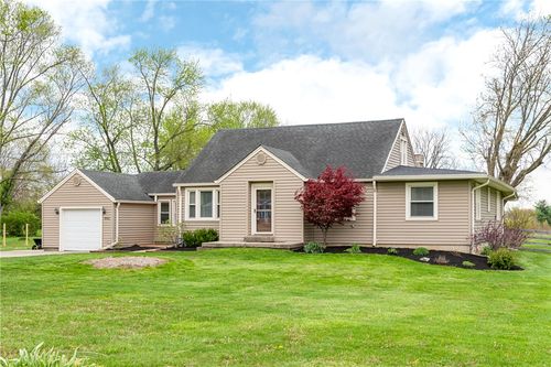 8452 S Butter St, Germantown, OH, 45327-8749 | Card Image