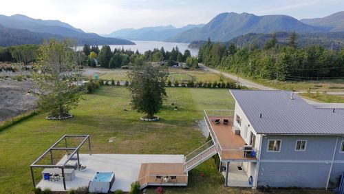 6315 Rimrock Rd, Sechelt, BC, V7Z0L1 | Card Image