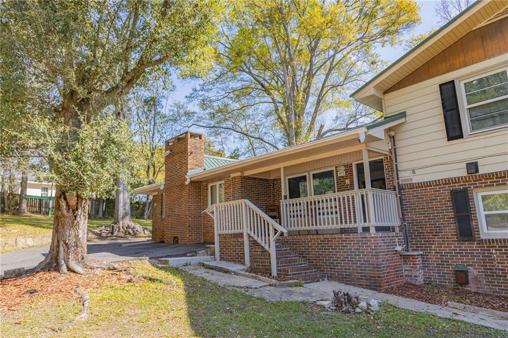 Residential in Eight Mile 3