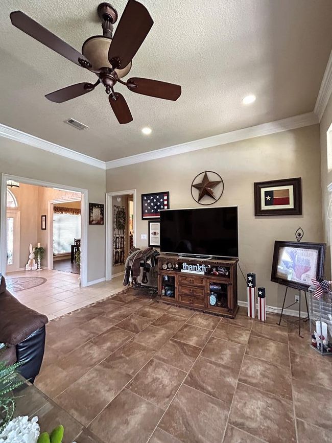 390 Hackberry Dr, House other with 5 bedrooms, 5 bathrooms and 3 parking in Andrews TX | Image 9