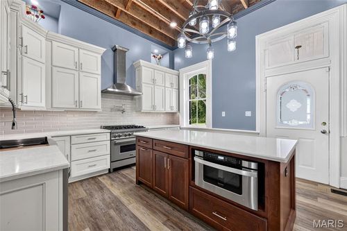 5589 Walnut St, Augusta, MO, 63332-1009 | Card Image
