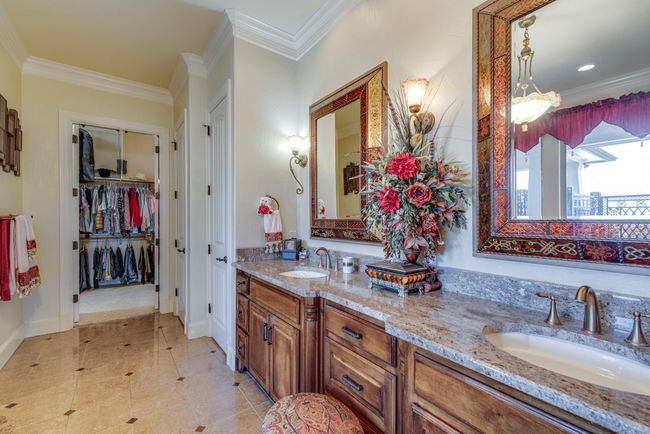 725 Locust Dr, House other with 5 bedrooms, 6 bathrooms and null parking in Oak Leaf TX | Image 19