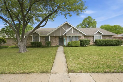 6521 Riviera Dr, North Richland Hills, TX, 76180-8051 | Card Image