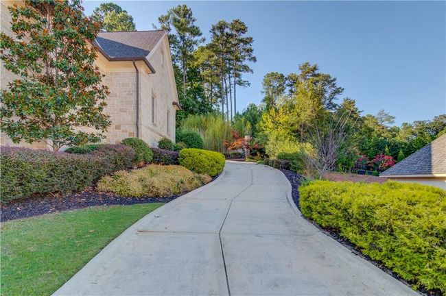 5004 Gunnison Trce, House other with 7 bedrooms, 9 bathrooms and null parking in Suwanee GA | Image 5