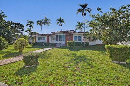 500 Sw 39th Ct, Coral Gables, FL, 33134-2027 | Card Image