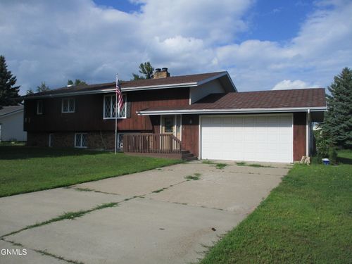 1107 Cannon Ln, Washburn, ND, 58577-4121 | Card Image