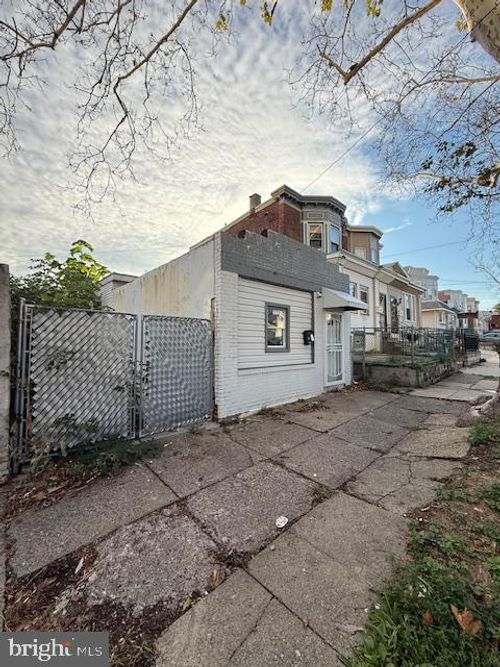 2426 S 71st St, PHILADELPHIA, PA, 19142-1500 | Card Image