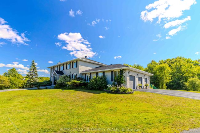 2025 Sixth Line Rd, House other with 4 bedrooms, 4 bathrooms and 20 parking in Dunrobin ON | Image 7