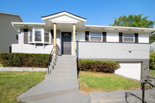 8784 Pippin Rd, Colerain Twp, OH, 45251-3131 | Card Image