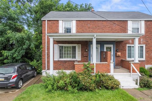146 Orris St, Munhall, PA, 15120-2106 | Card Image