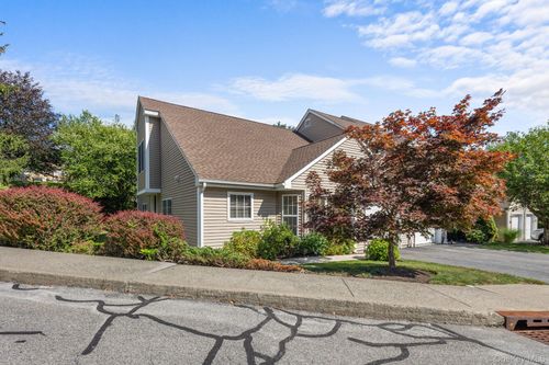 100 Sparrow Ridge Rd, Carmel, NY, 10512-1570 | Card Image