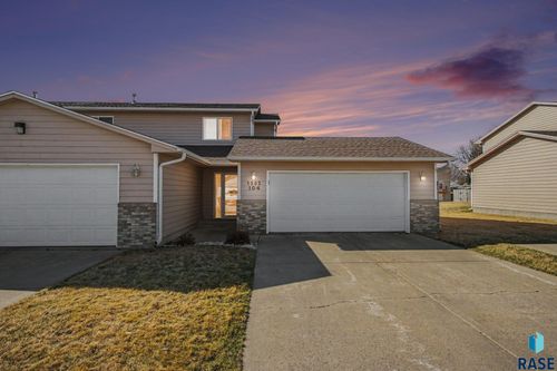 unit-104-1903 S Sertoma Ave, Sioux Falls, SD, 57106-4523 | Card Image