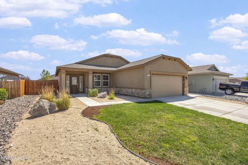 214 Red Oak Dr, Fernley, NV, 89408-9719 | Card Image
