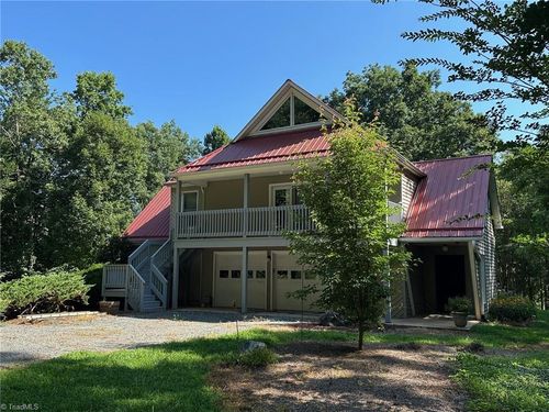 160 Twin Knoll Ln, Thurmond, NC, 28683-8102 | Card Image