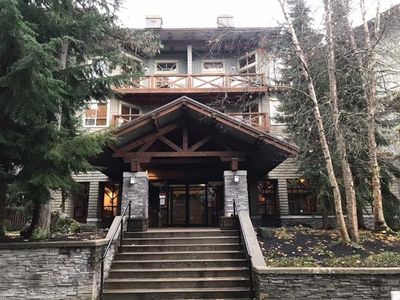 206 - 4653 Blackcomb Way, Condo with 3 bedrooms, 2 bathrooms and 2 parking in Whistler BC | Image 1