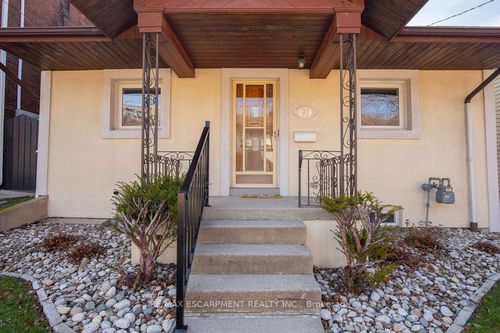 91 Pearl St N, Hamilton, ON, L8R2Z2 | Card Image