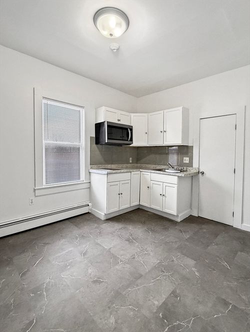 2-463 Broadway, Lawrence, MA, 01841-3003 | Card Image