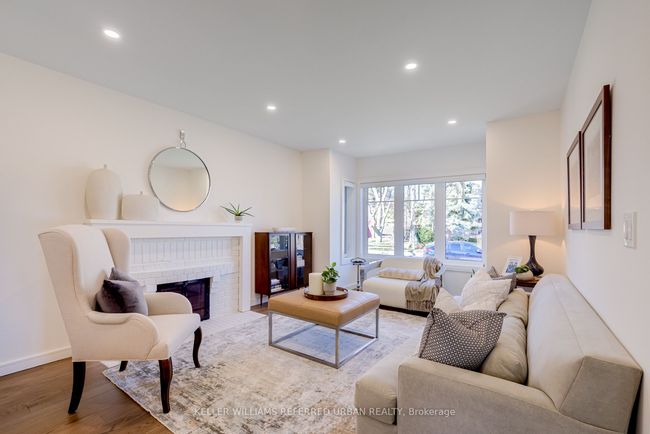12 Wesley Ave, House other with 3 bedrooms, 4 bathrooms and 6 parking in Mississauga ON | Image 7