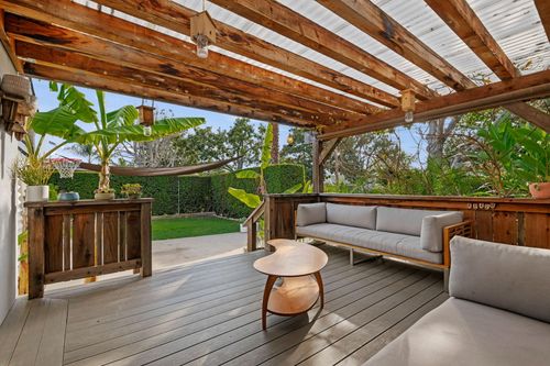 2975 Valencia Dr, SANTA BARBARA, CA, 93105-3028 | Card Image