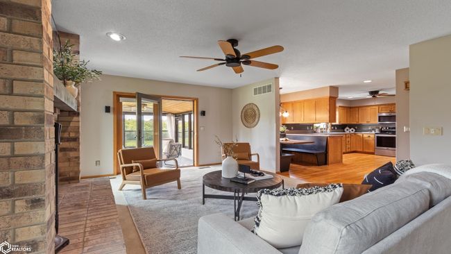 16763 290 Th St, House other with 5 bedrooms, 4 bathrooms and null parking in Mason City IA | Image 12