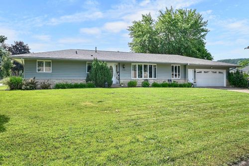 770 52nd Ave, Goodview, MN, 55987-5601 | Card Image