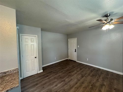 apt-21-2705 Lorraine St, Houston, TX, 77026-7401 | Card Image