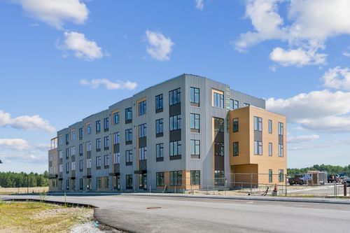 327-1 Cross Street, Scarborough, ME, 04074 | Card Image