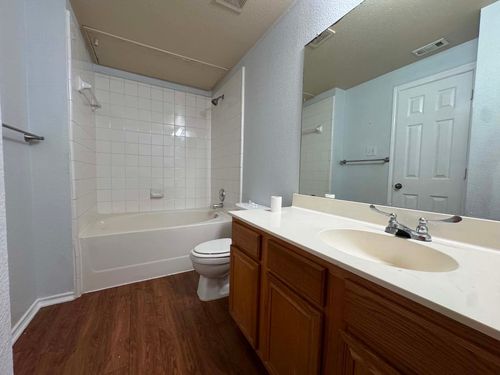 b-813 Betty Ct, Hurst, TX, 76053-6489 | Card Image